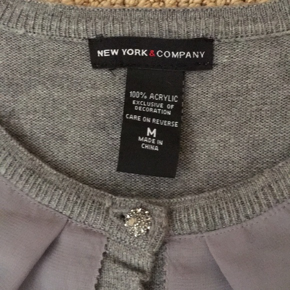 New York & Co. Sweater - Picture 3 of 4